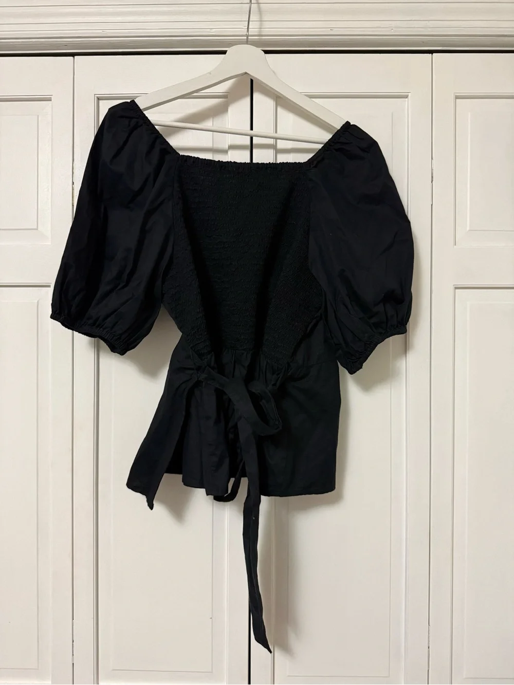 NWT Old Navy Black Puff Sleeve Wrap Blouse Smocked Back XL Dark Romantic